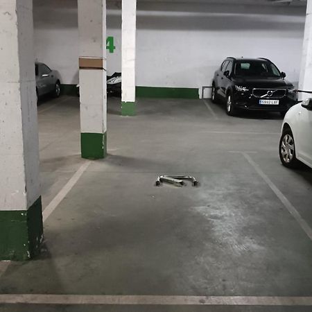 חרז Sherryflat Caballeros - Parking מראה חיצוני תמונה