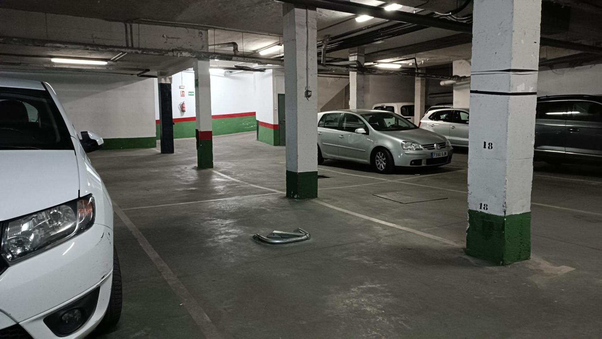 חרז Sherryflat Caballeros - Parking מראה חיצוני תמונה